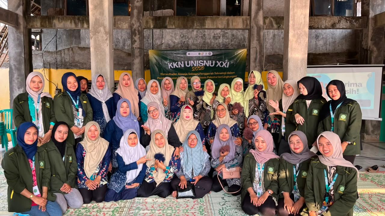 Mahasiswa KKN UNISNU Jepara Kolaborasi Dengan PKK Desa Kaliombo, Kembangkan Kreativitas Ibu-Ibu Melalui Pembuatan Scrunchie
